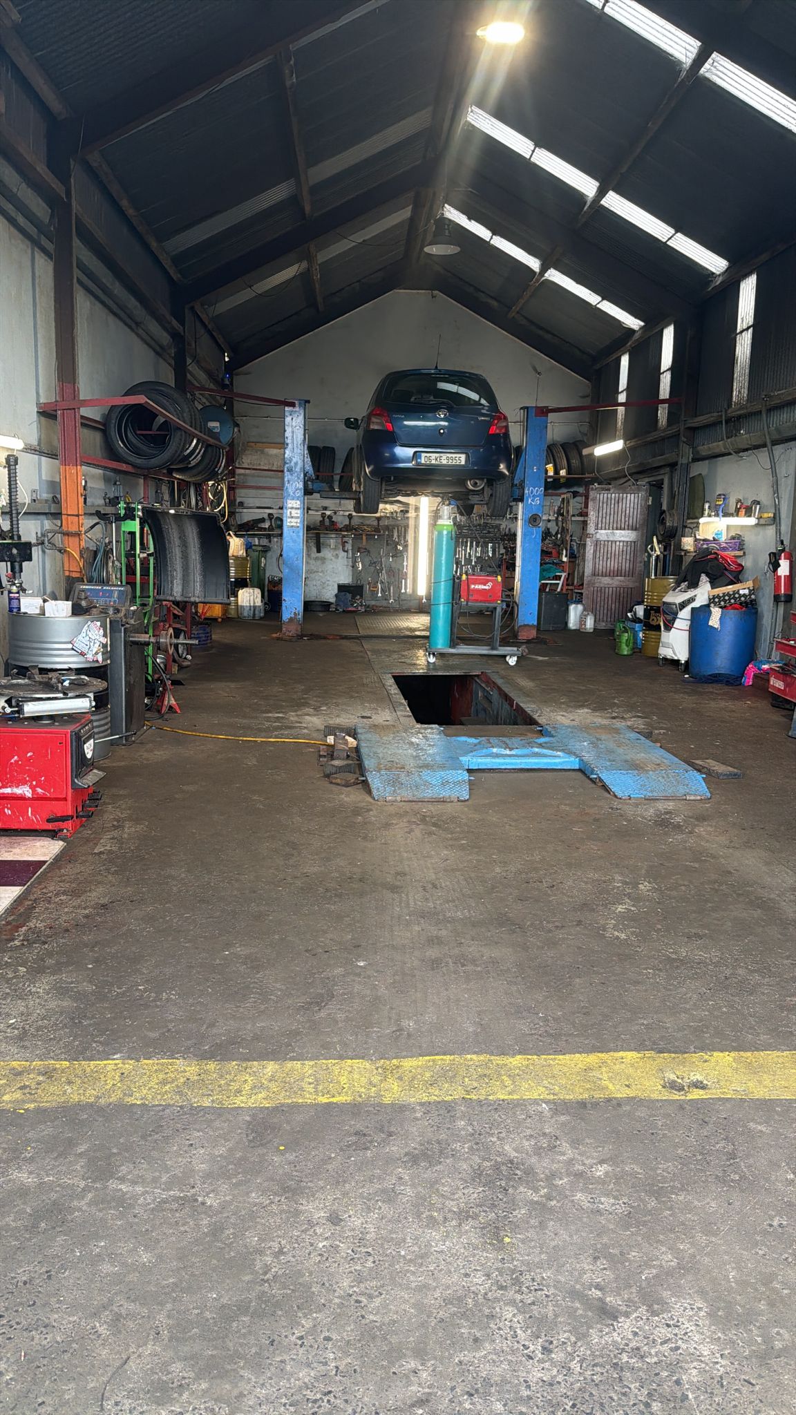 C&T Autos — garage photo
